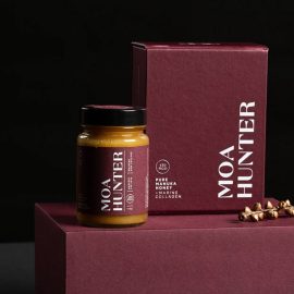 Moa Hunter طراحی بسته بندی عسل
