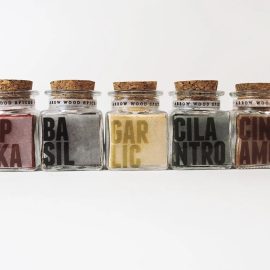 طراحی بسته بندی لیبل ادویه جات مینیمال