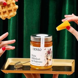 نمونه کار طراحی لیبل و بسته بندی عسل Derneo Honey Packaging Design